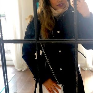 Meet your Posher, Ana